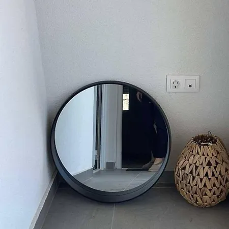 Medusa House ניאה סקיוני